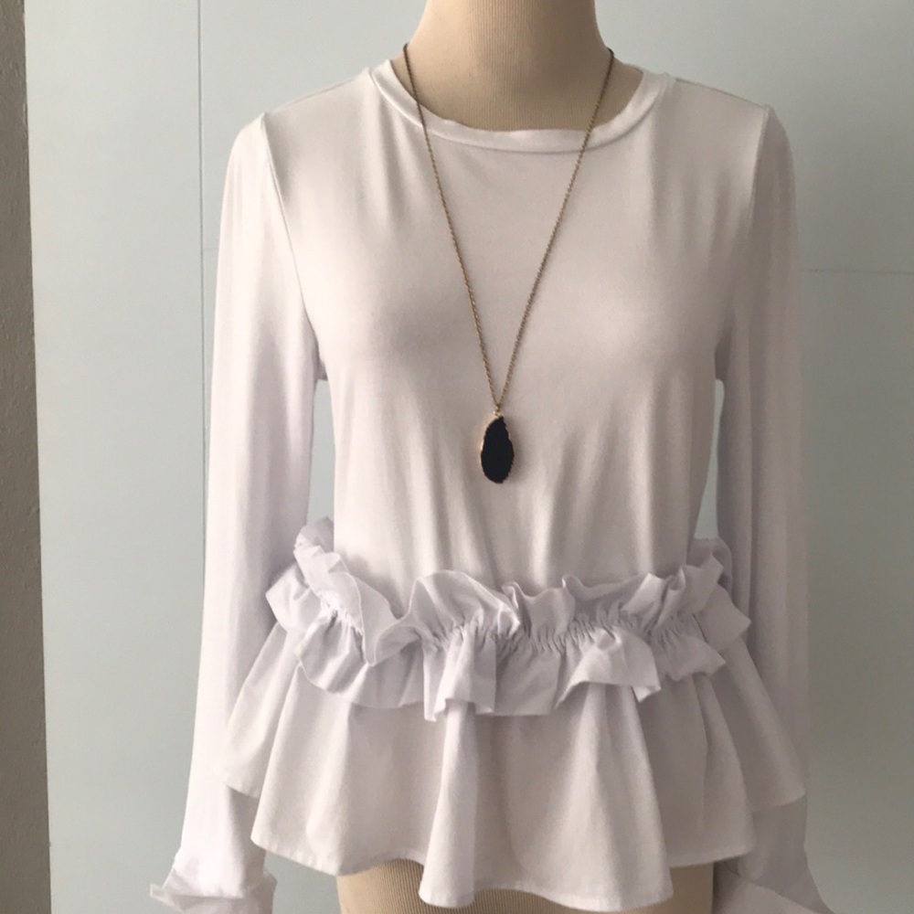 🌸Long sleeve white top with frill/Cupio/Small